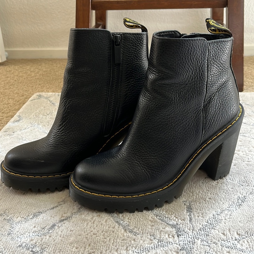 Dr. Martens Magdalena Boot, like new